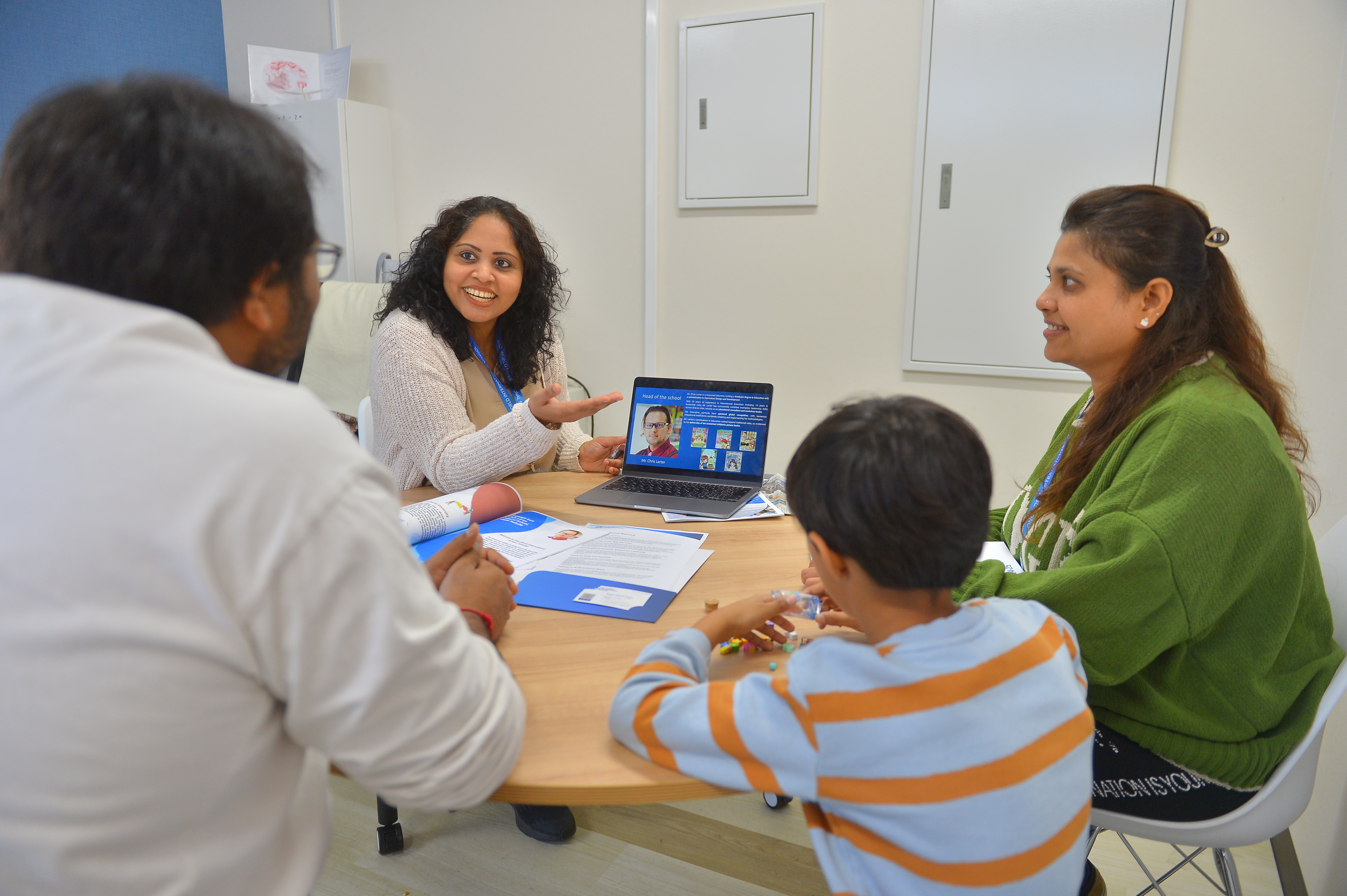 Tsukuba Admissions Counsellor Shashi talks to families about school enrolment